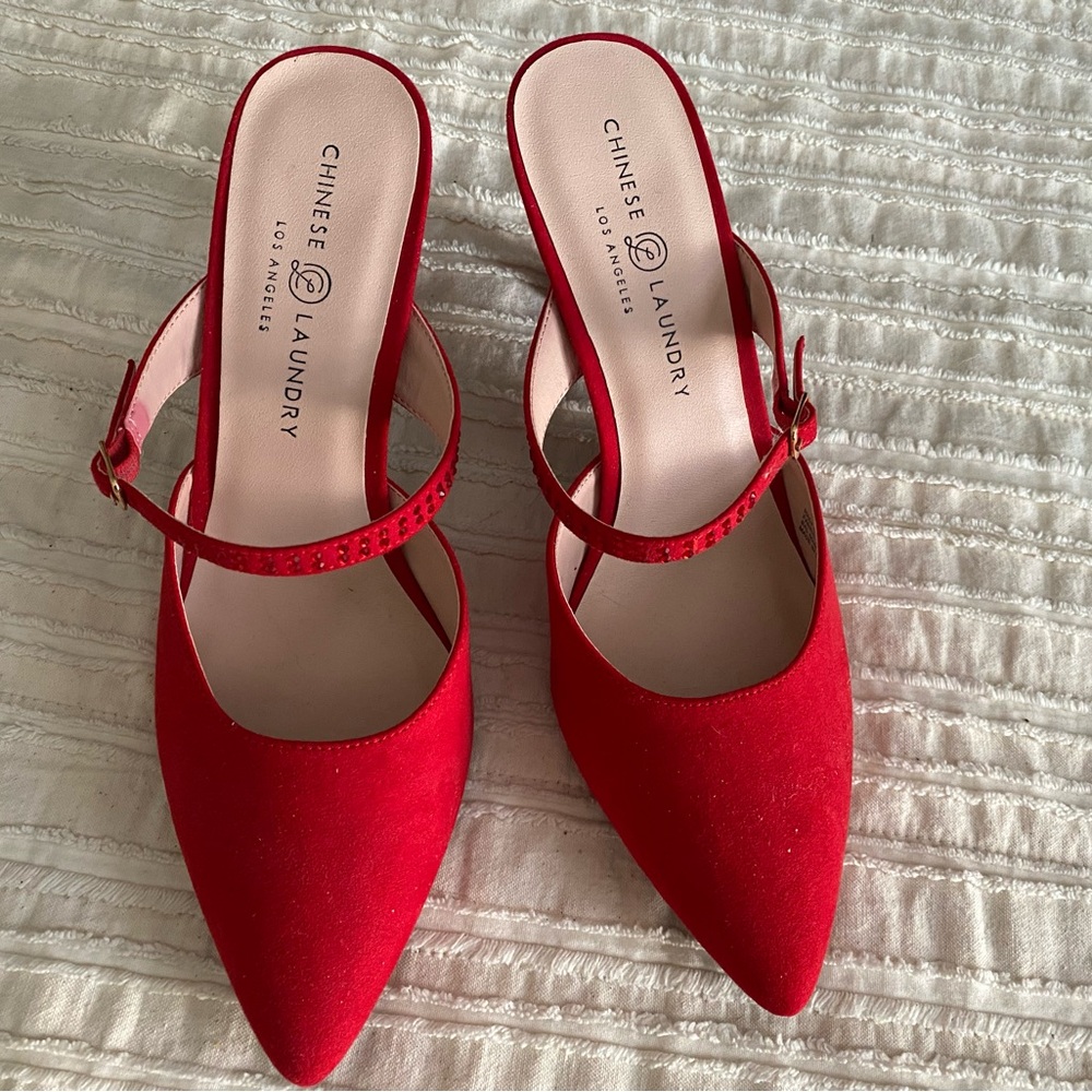 Chinese Laundry Scarlet Red Heels Gemstone Strap Open Back NWOT 10